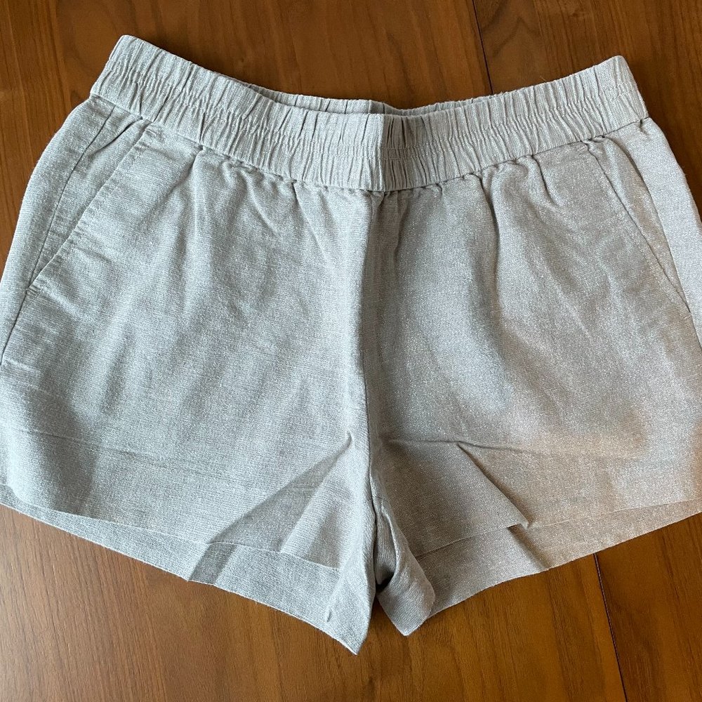 J.Crew Linen Blend Boardwalk Short (Size 6)